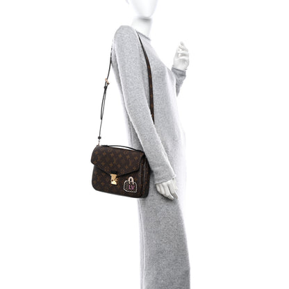 Louis Vuitton Monogram My World Tour Pochette Metis 2 of 9