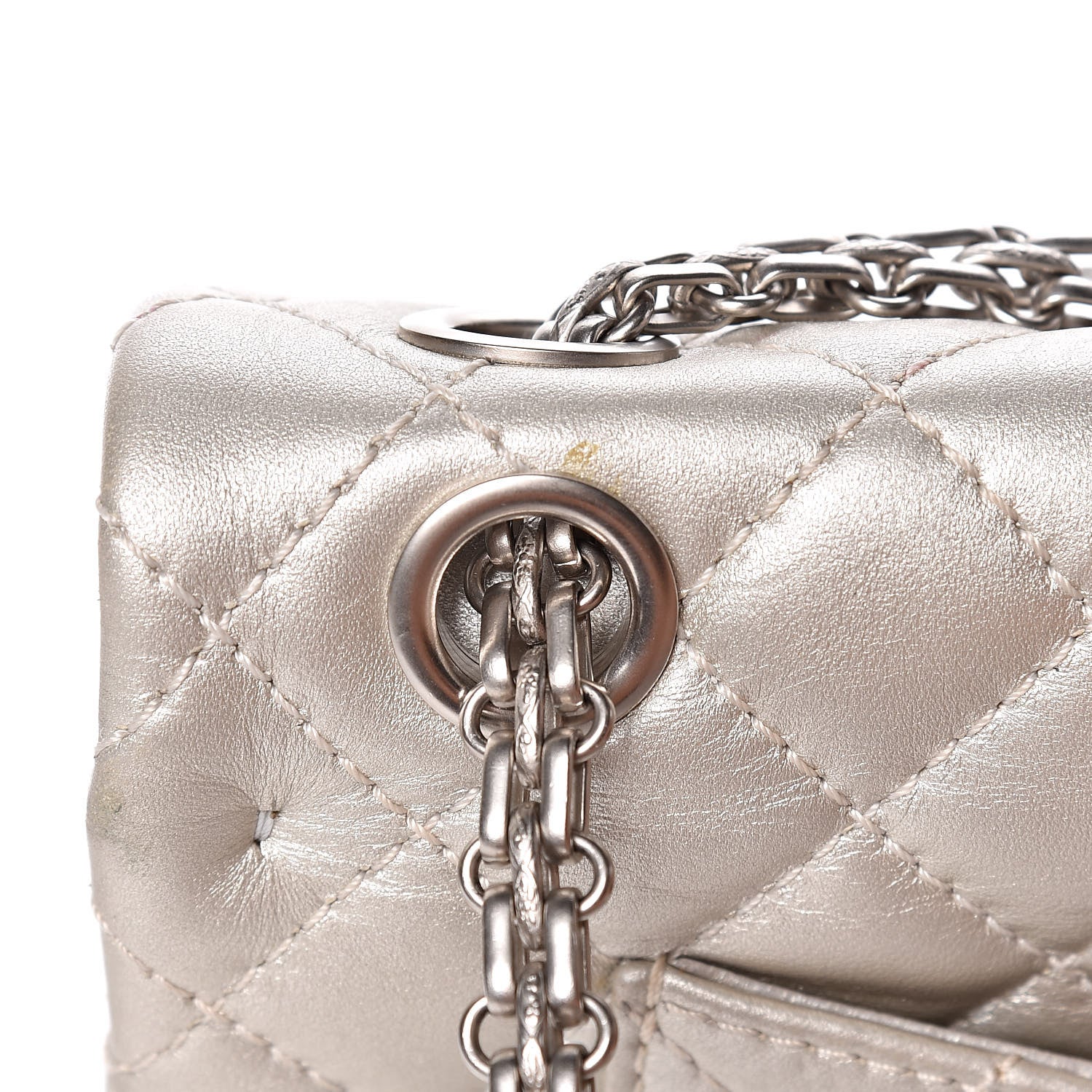 Chanel Metallic Lambskin 2.55 Reissue 225 Flap Pale Gold 27 of 32