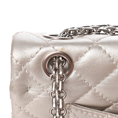 Chanel Metallic Lambskin 2.55 Reissue 225 Flap Pale Gold 27 of 32
