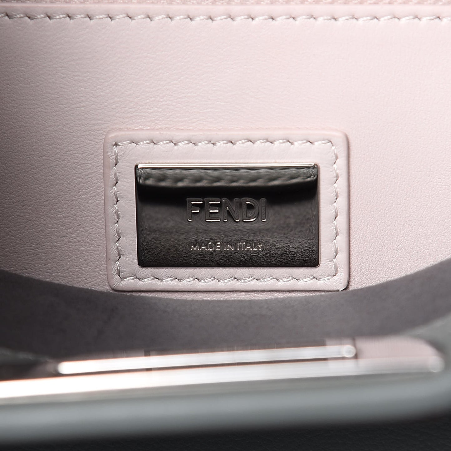Vitello Seta Shiny Nappa Medium Peekaboo Iconic Satchel Alga Rosa Doll