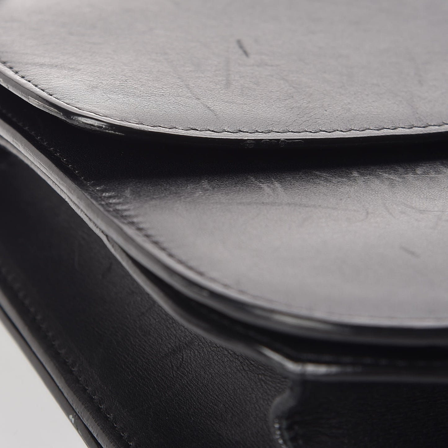 Box Calfskin Medium Classic Box Flap Bag Black