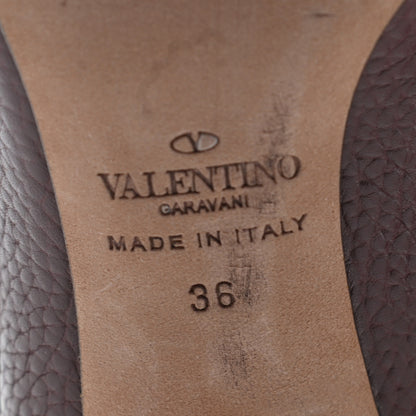Valentino Garavani Pebbled Calfskin Rockstud Rolling 100mm Pumps 36 Rubin 6 of 9