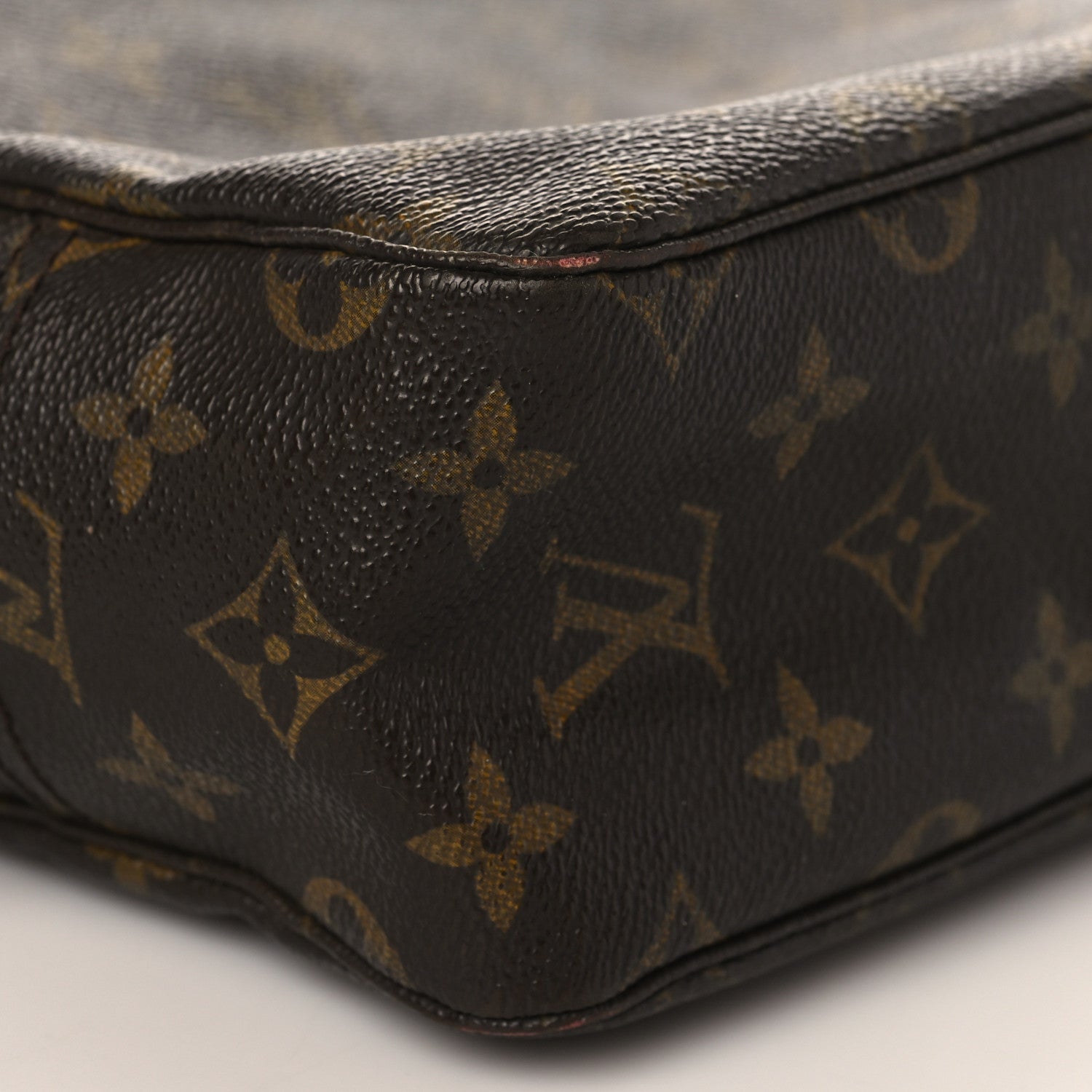 Louis Vuitton Monogram Trousse Toilette 28 7 of 8