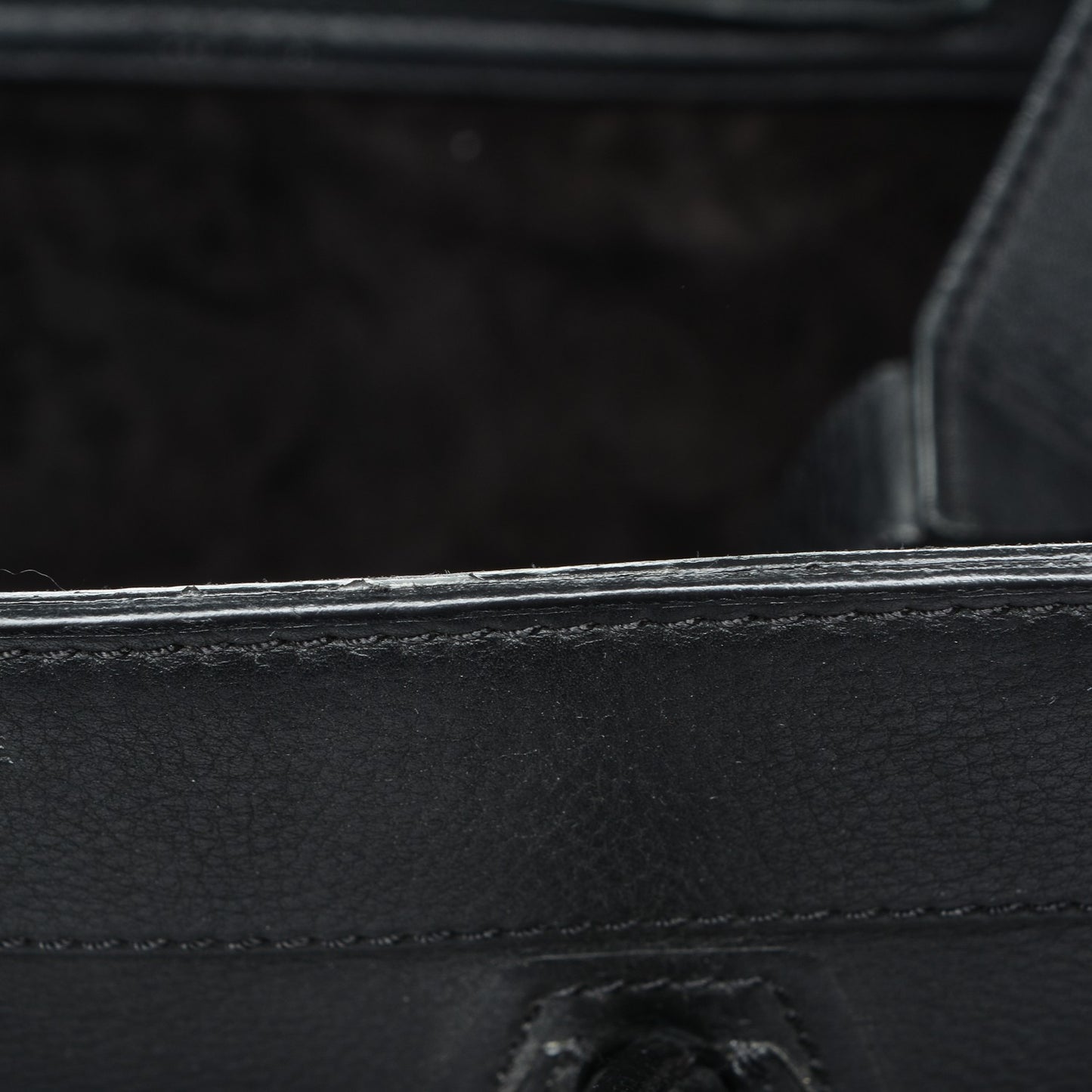 Supple Calfskin Medium Phantom Luggage Black