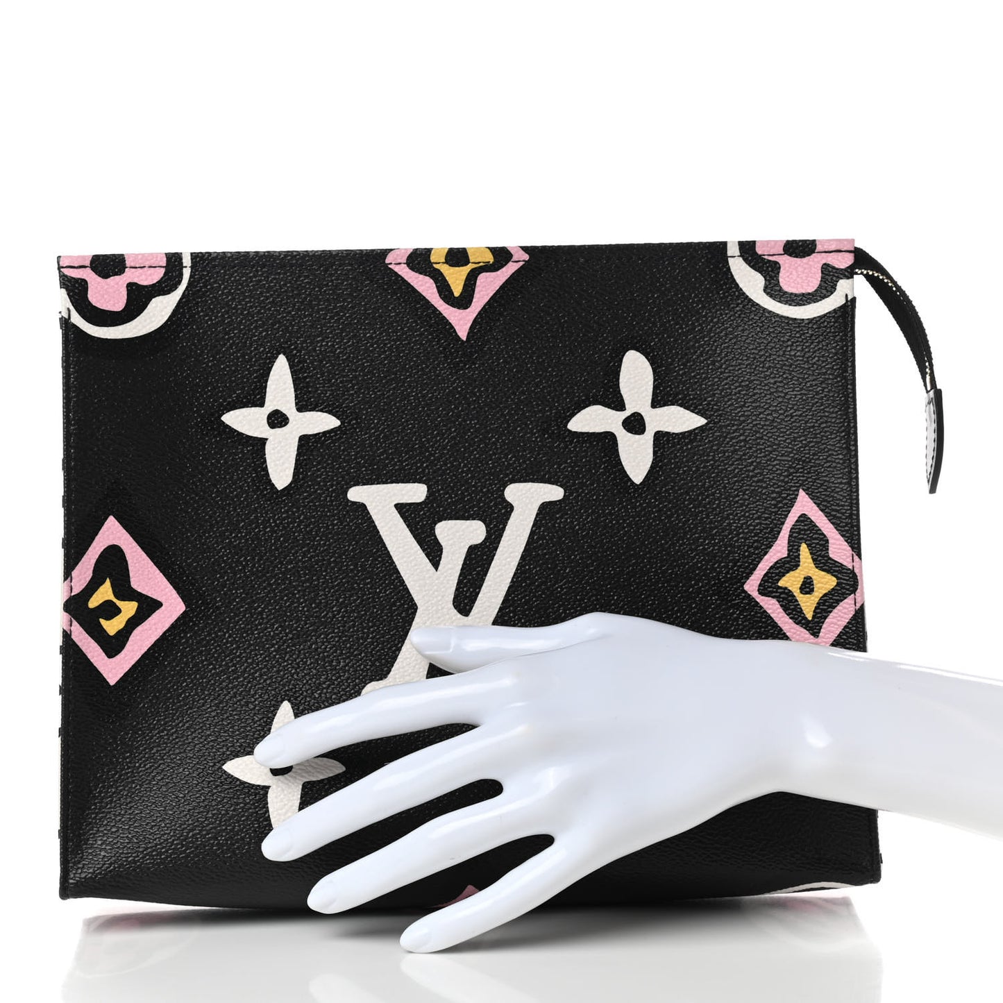 Monogram Giant Wild At Heart Toiletry Pouch 26 Black