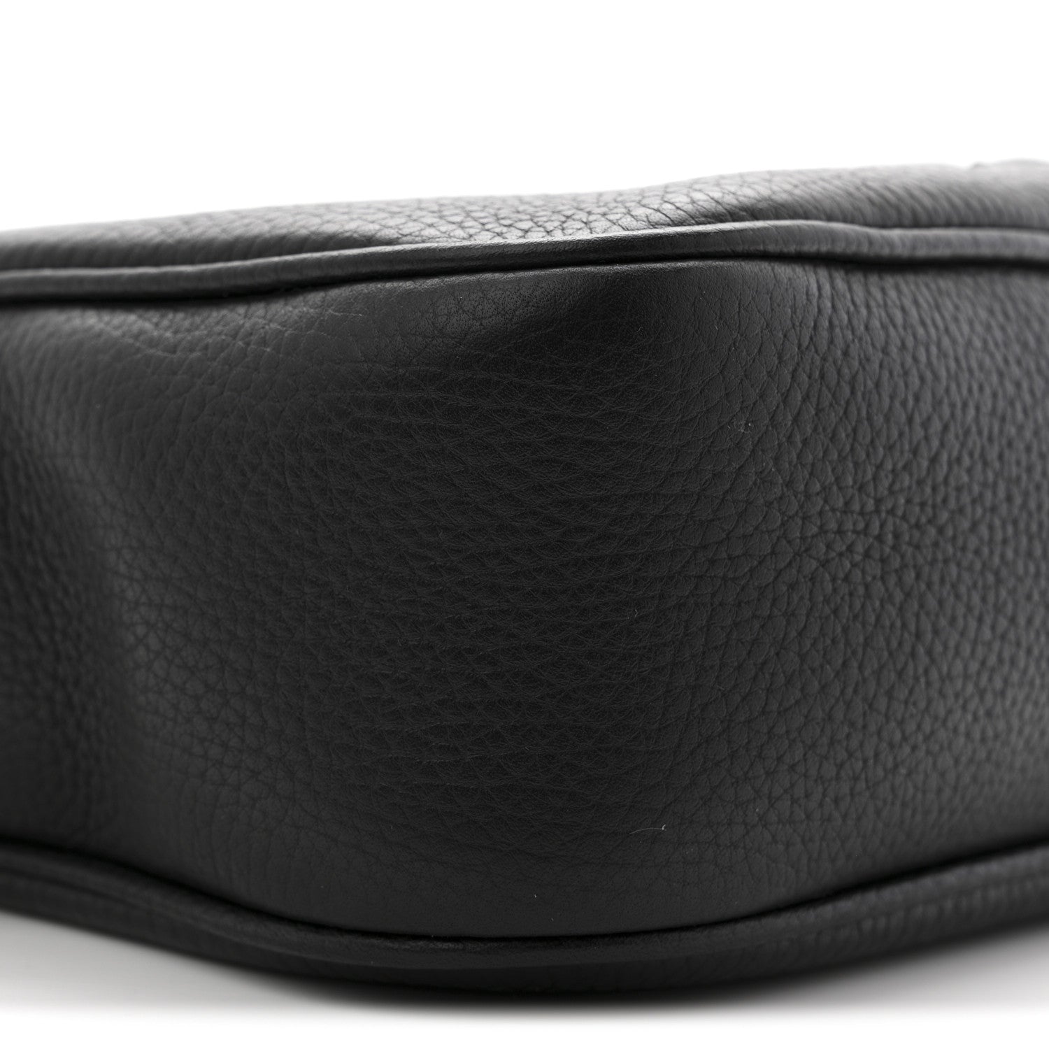 Gucci Pebbled Calfskin Small Soho Disco Bag Black 9 of 10