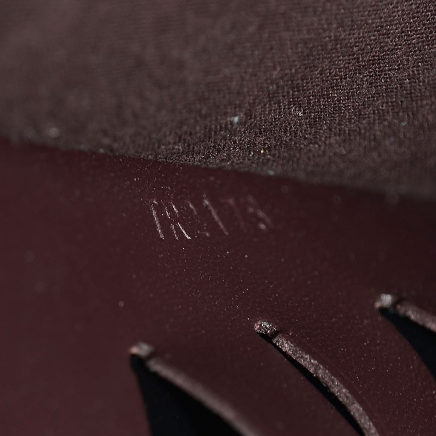 Vernis Ana Clutch Amarante