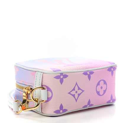 Louis Vuitton Monogram Giant Spring In The City Wapity Case Sunrise Pastel 4 of 8