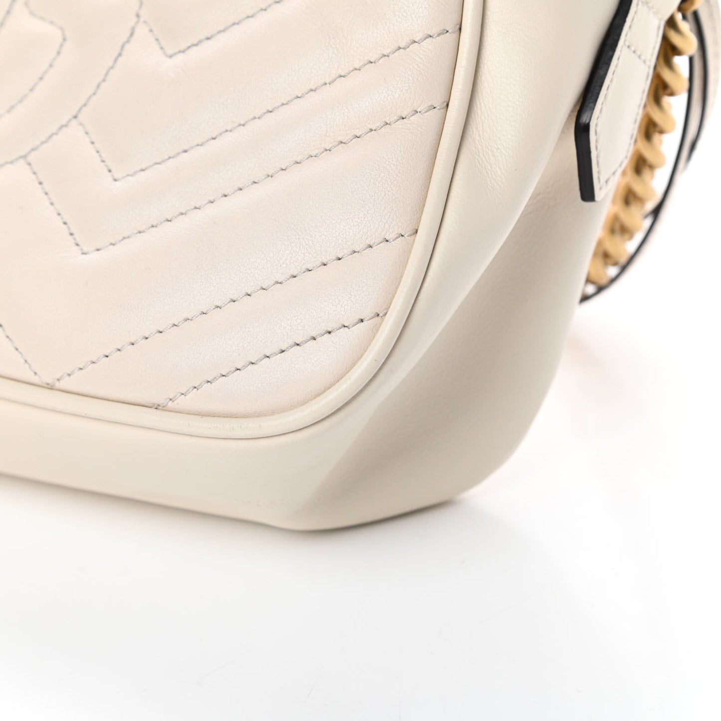 Calfskin Matelasse Small GG Marmont Chain Shoulder Bag White