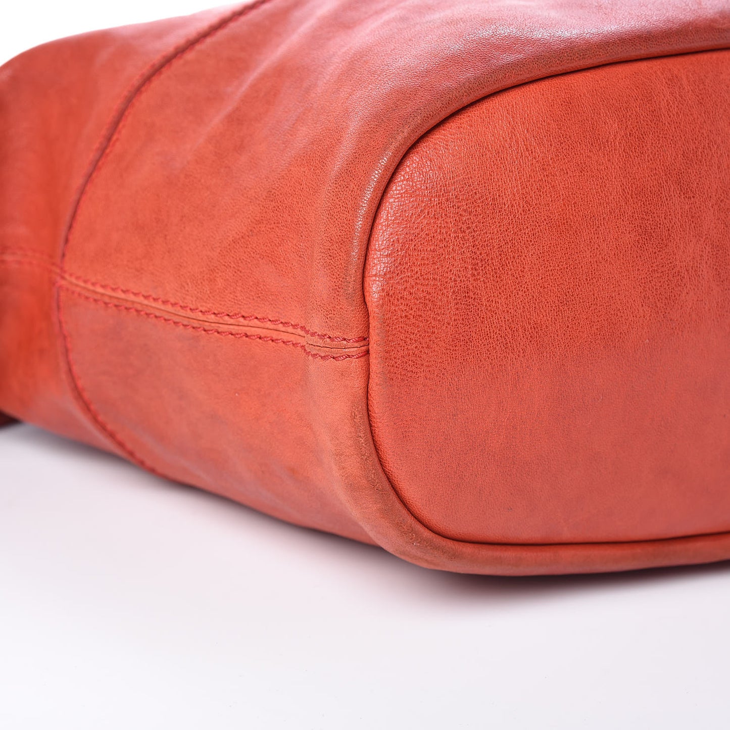 Lambskin Medium Nightingale Red