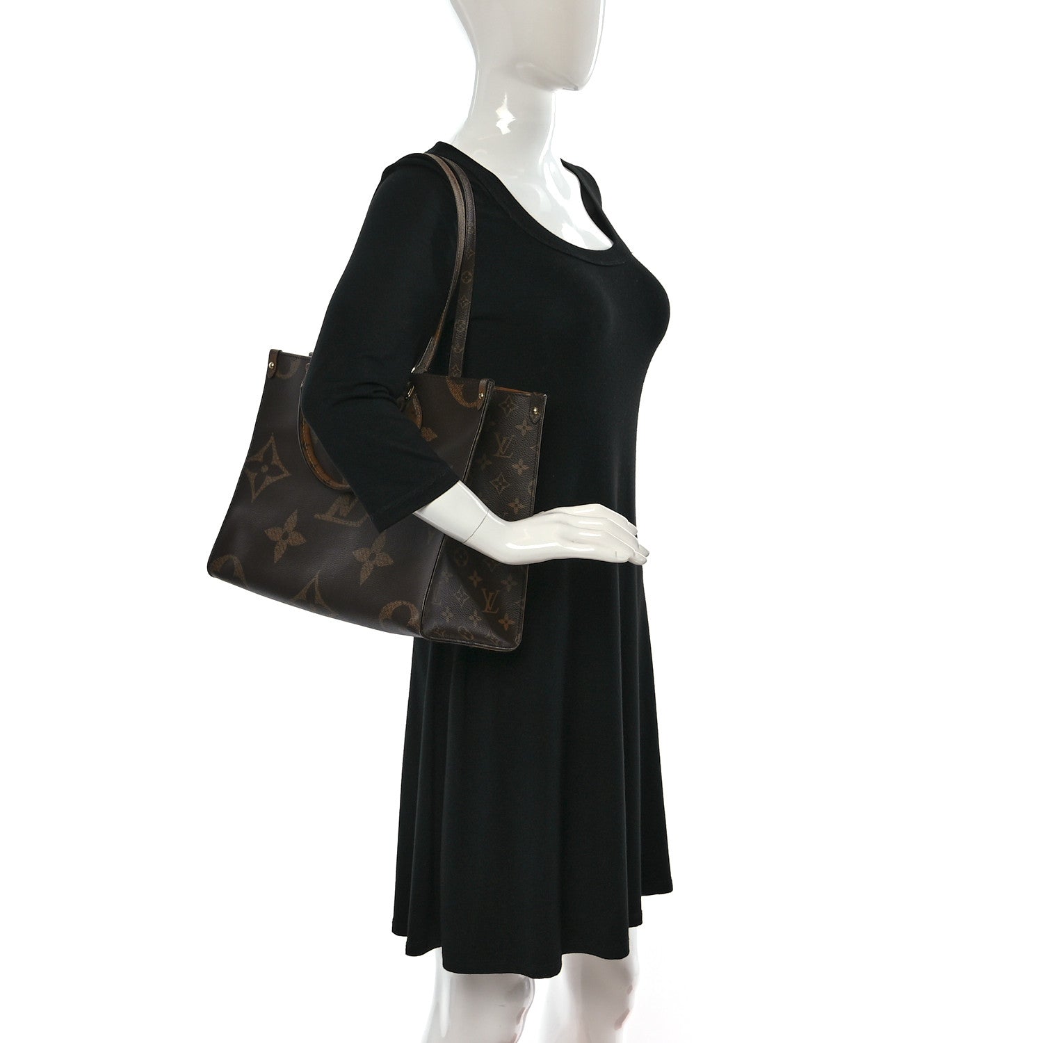 Louis Vuitton Reverse Monogram Giant Onthego MM 2 of 8