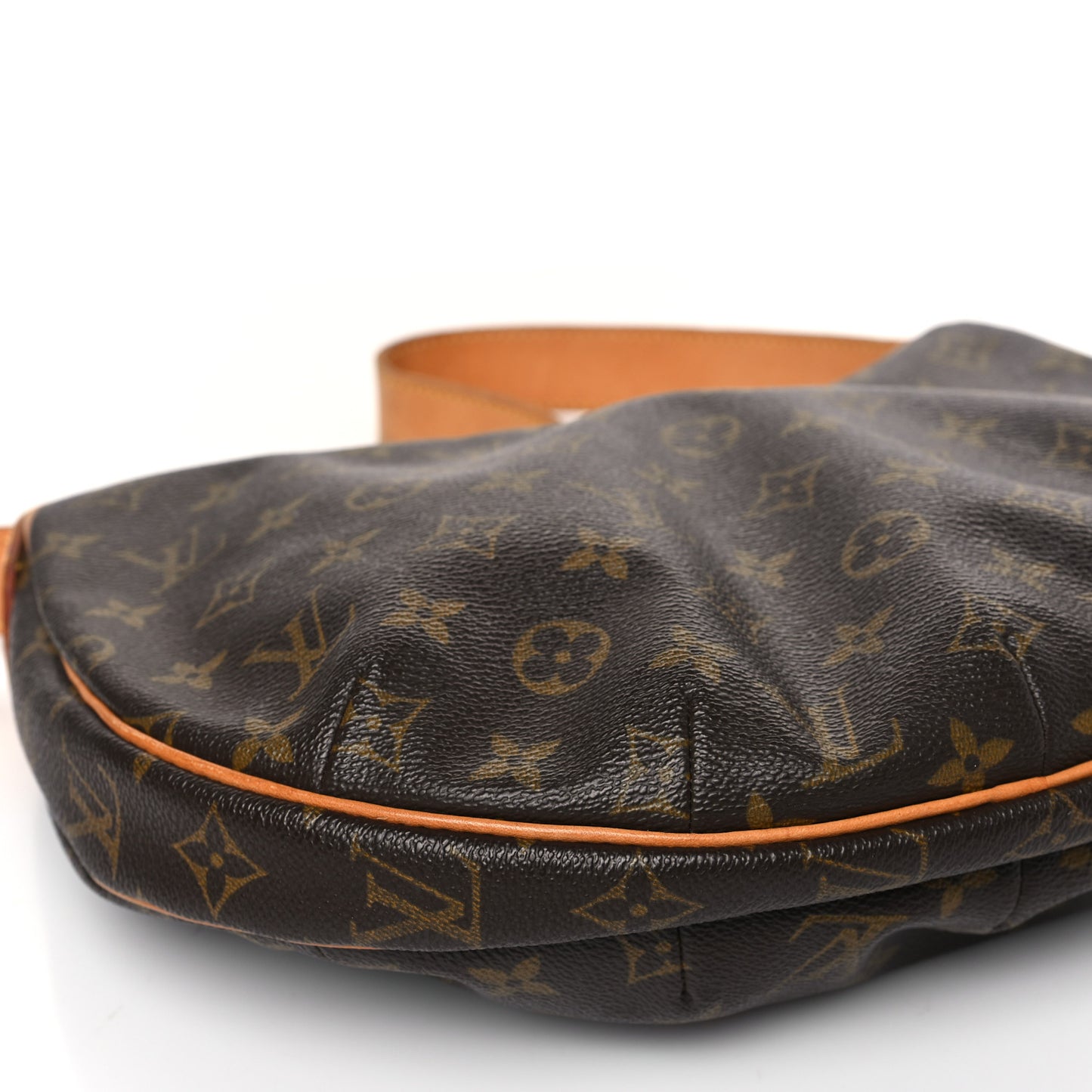 Monogram Croissant MM