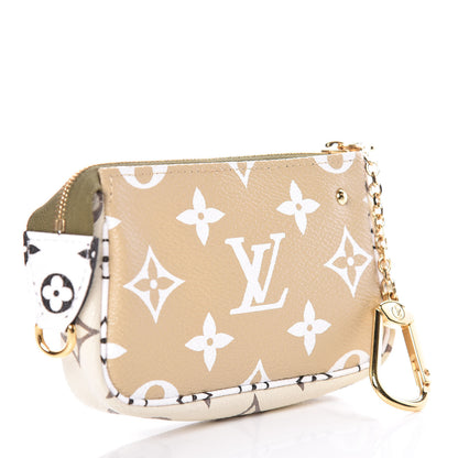 Louis Vuitton Monogram Giant Micro Pochette Accessories Kaki White 3 of 7