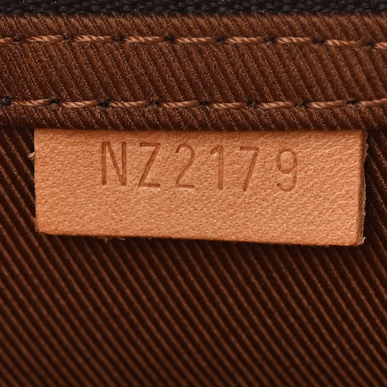 Louis Vuitton Monogram Packing Cube MM 7 of 8