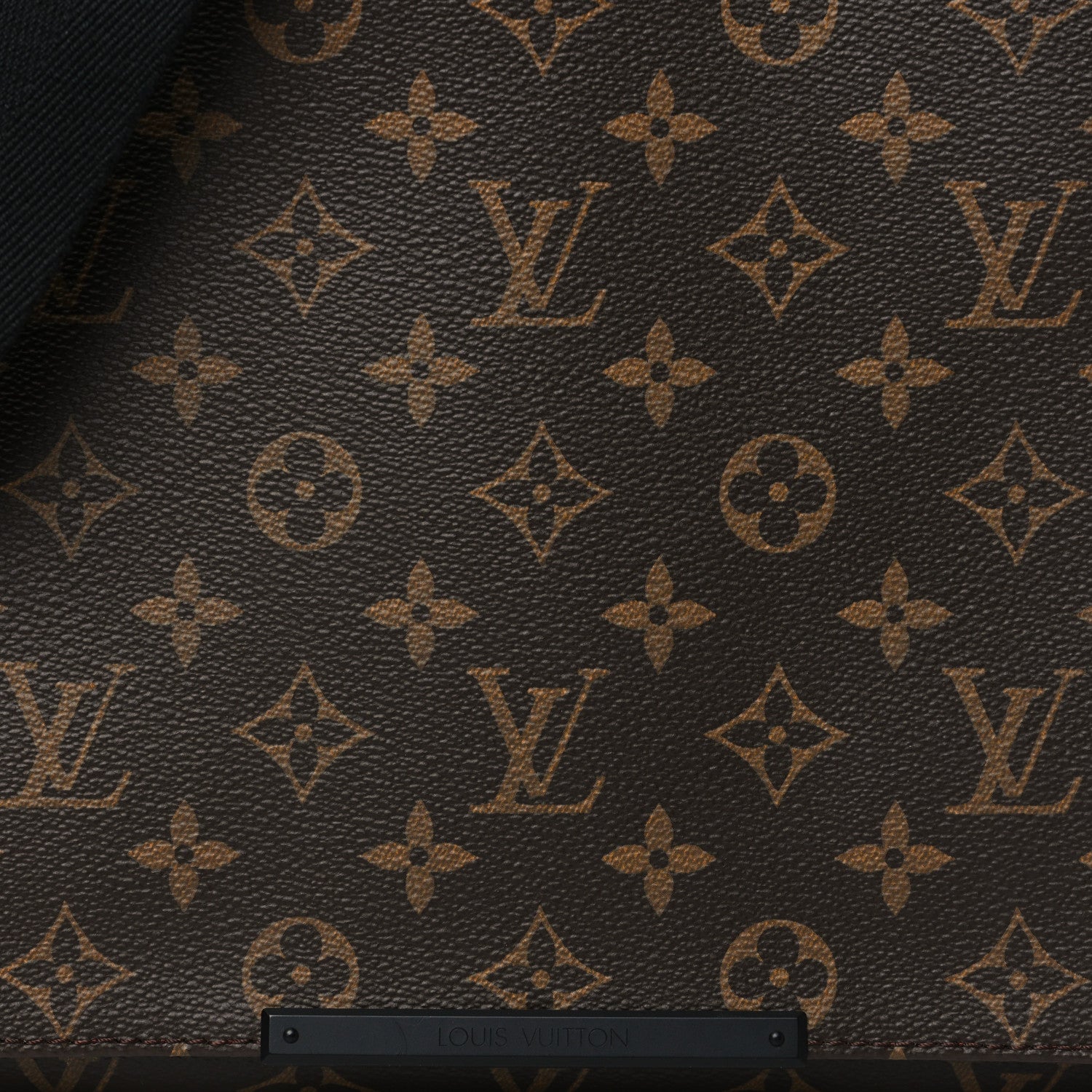 Louis Vuitton Monogram Macassar District PM 8 of 10