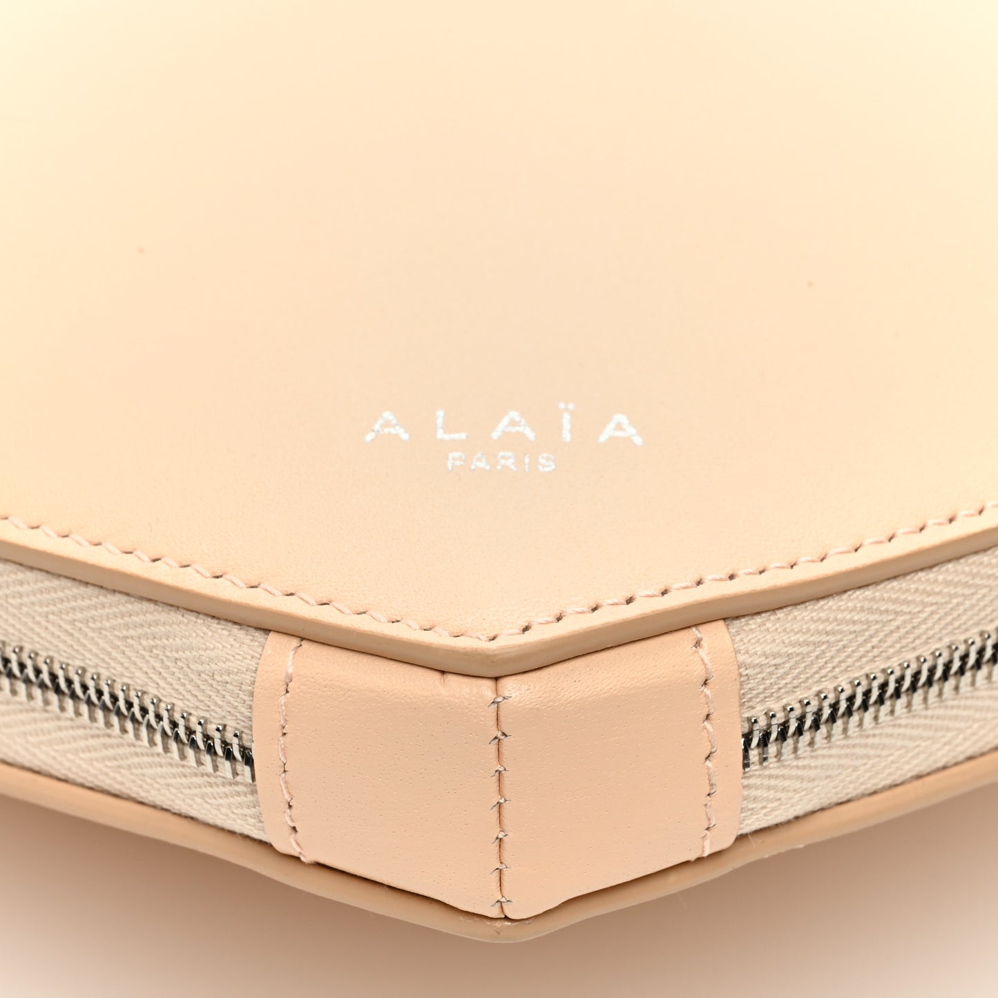Calfskin Le Coeur Bag Peche