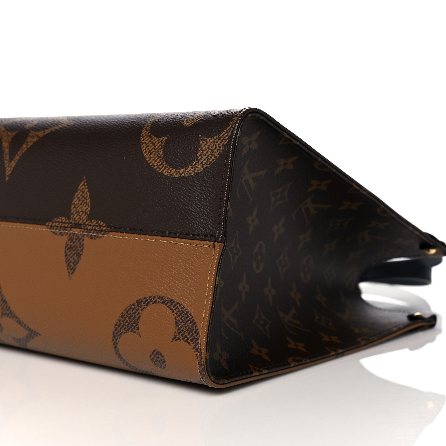 Louis Vuitton Reverse Monogram Giant Onthego MM 8 of 8