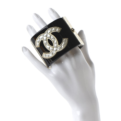Chanel Resin Quilted CC Cuff Black Gold 2 of 5