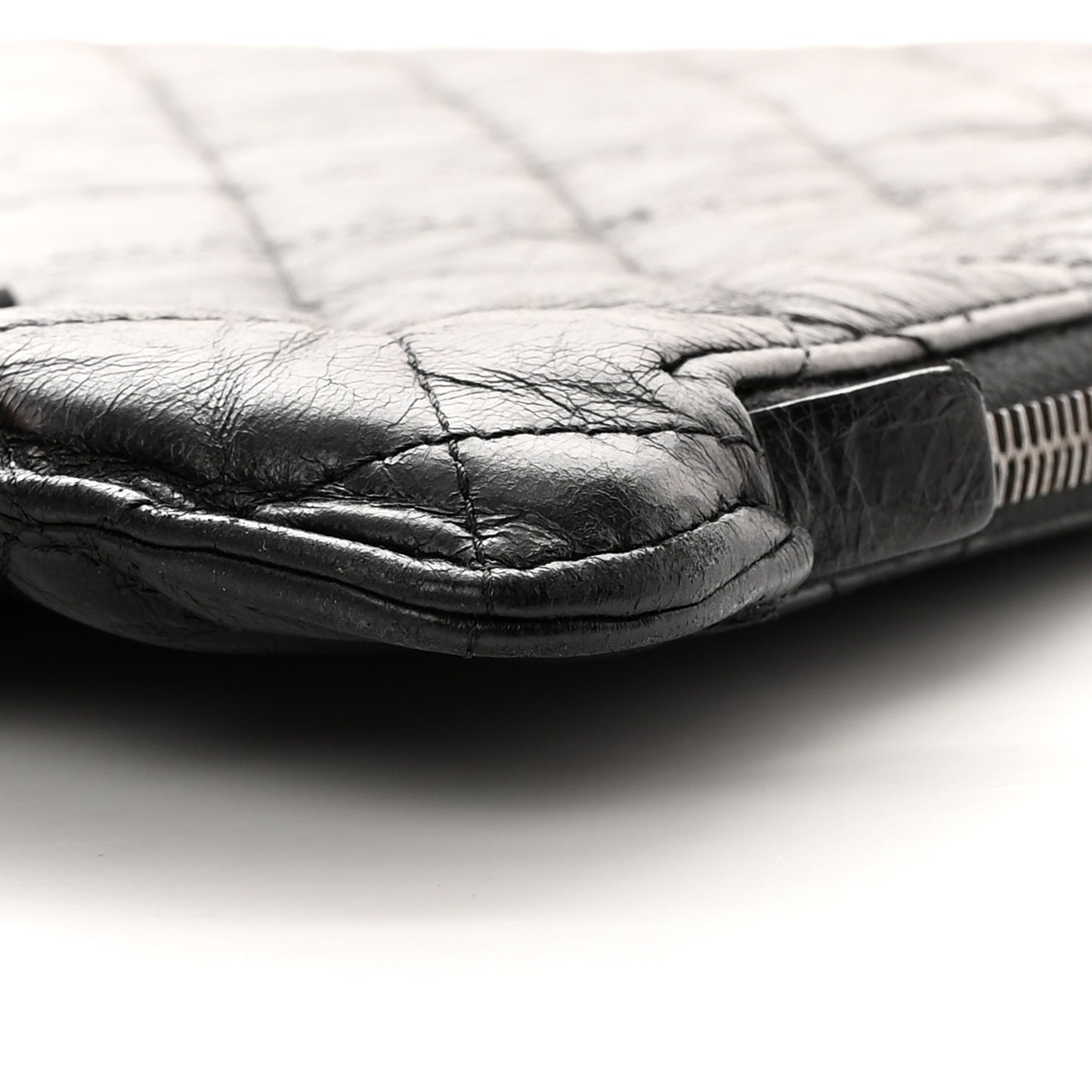Crackled Lambskin Quilted Medium Cosmetic Case Black