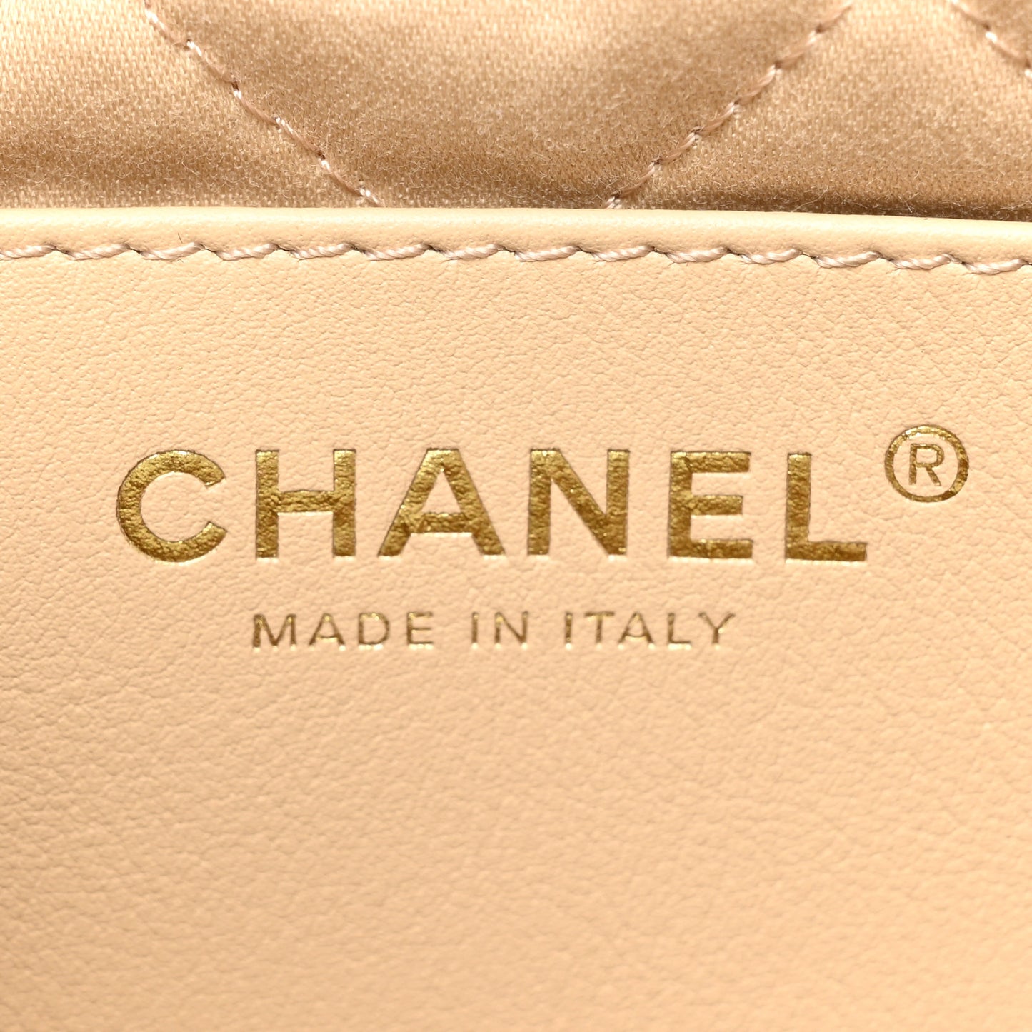 Shiny Calfskin Quilted Mini Chanel 22 White