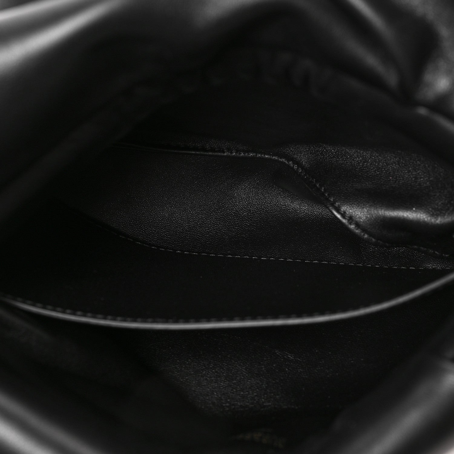 Burberry Smooth Calfskin Rose Clutch Black 4 of 6