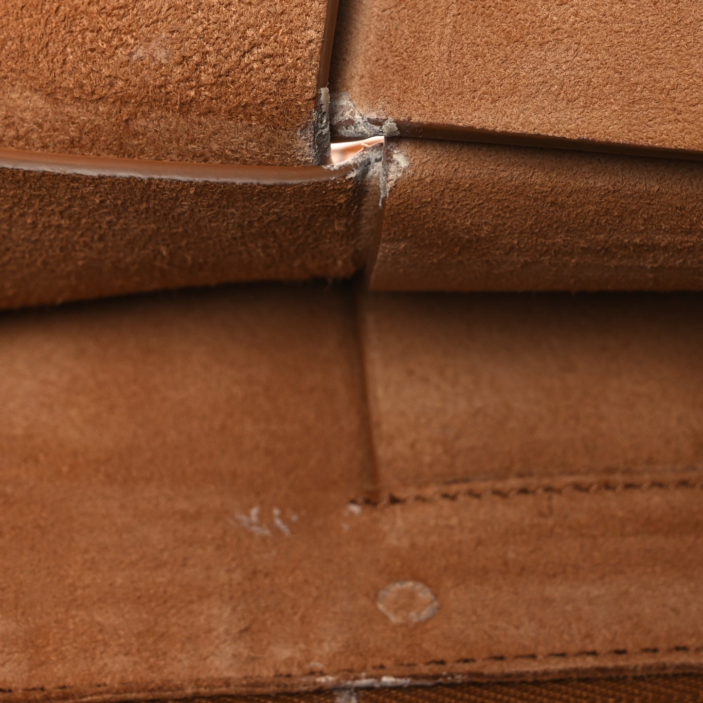 Grained Calfskin Maxi Intrecciato Medium Arco Nude