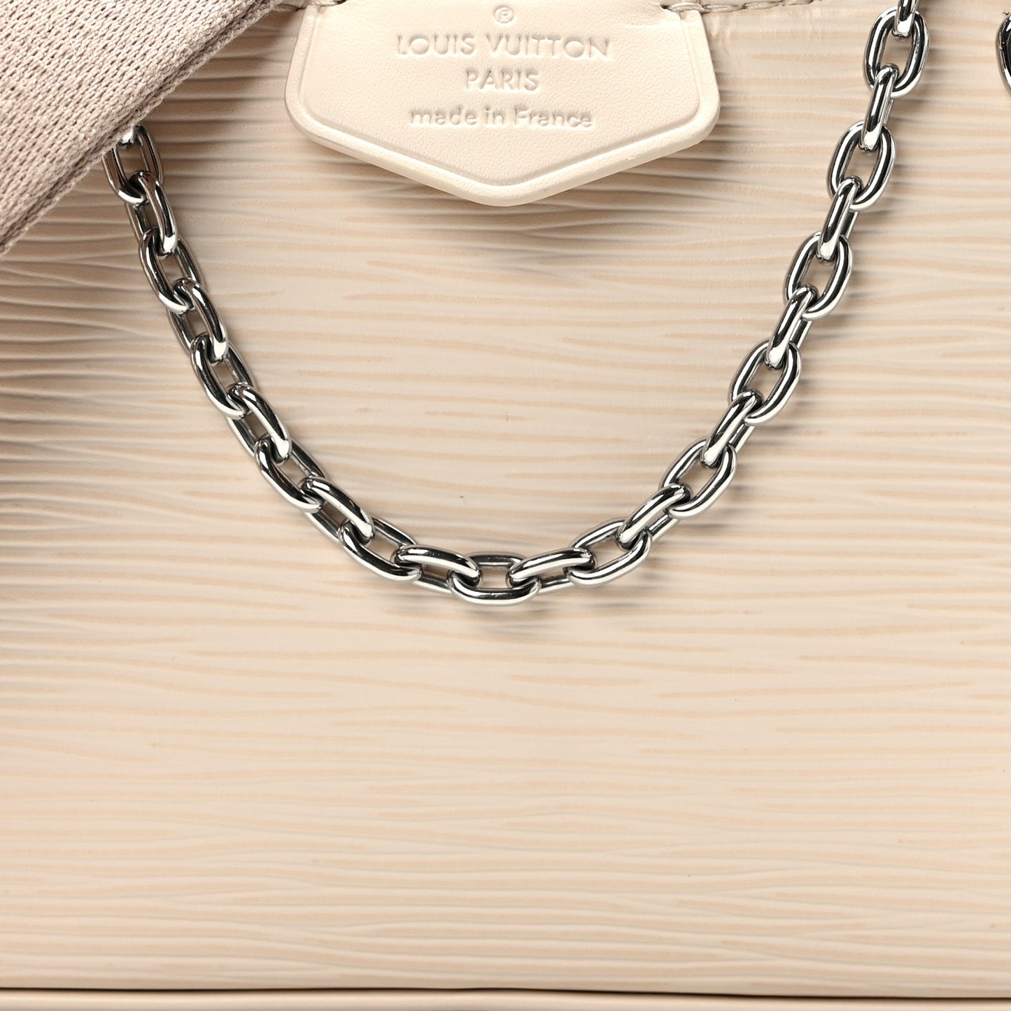 Epi Logo Easy Pouch On Strap Quartz