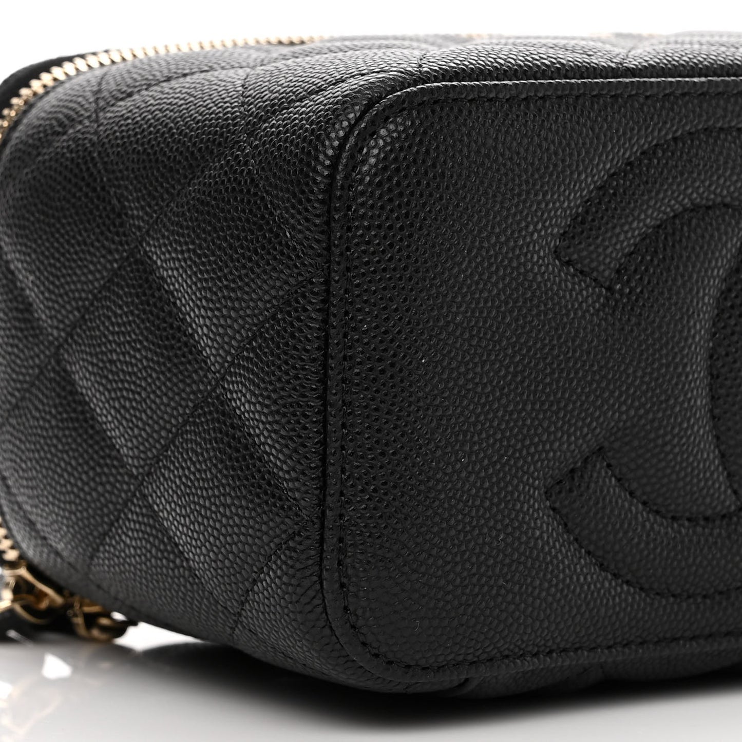 Caviar Quilted Small Vanity Case With Chain Black
