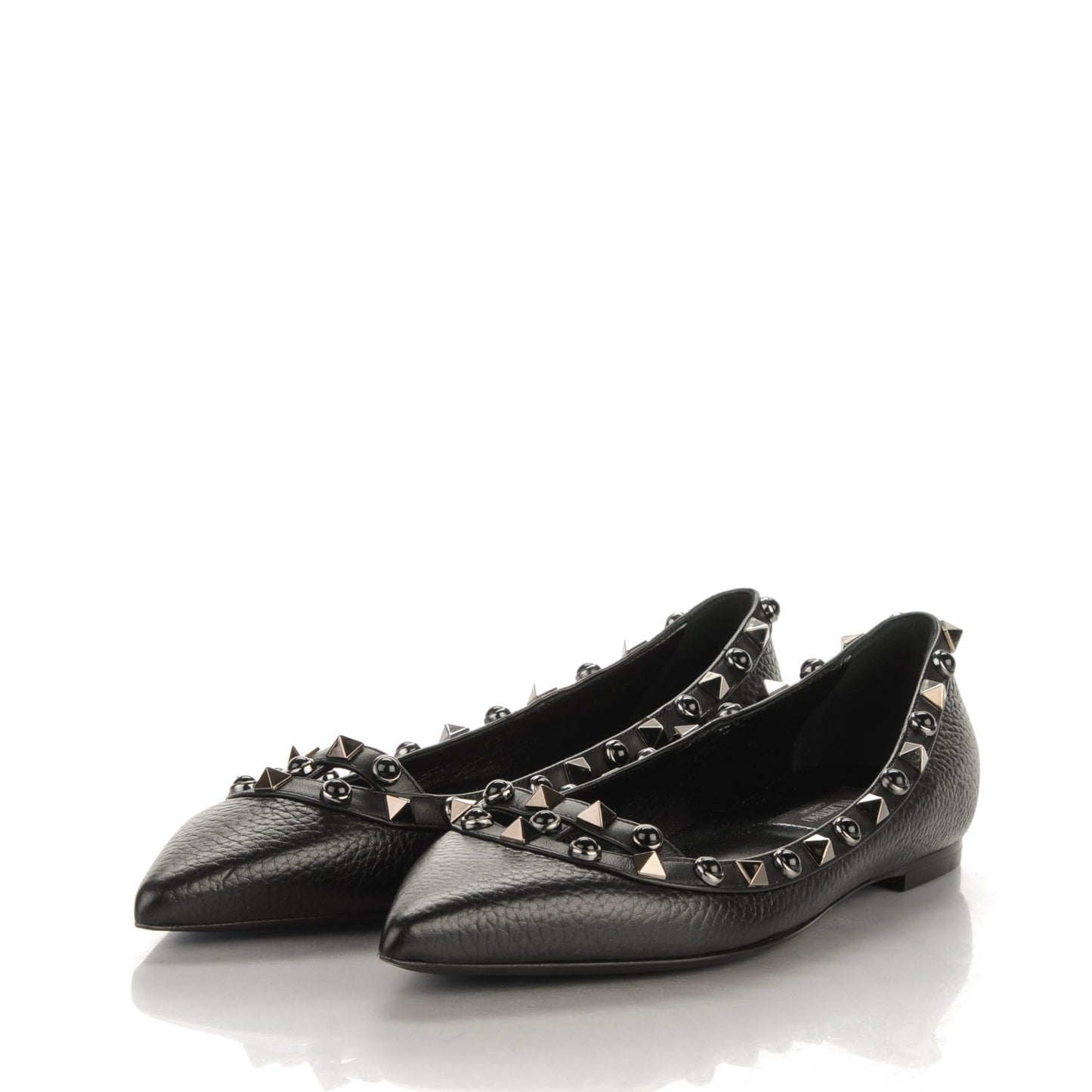 Pebbled Calfskin Onyx Rockstud Rolling Ballerina Flats 36 Black