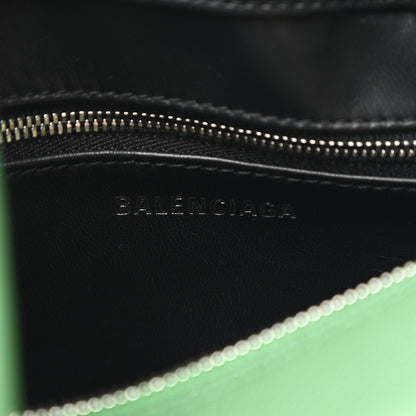 Balenciaga Shiny Day Calfskin Logo S Triangle Duffle Irlandais 6 of 10