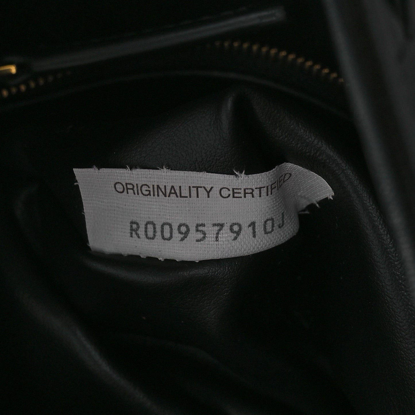 Calfskin Intrecciato Small Hop Black