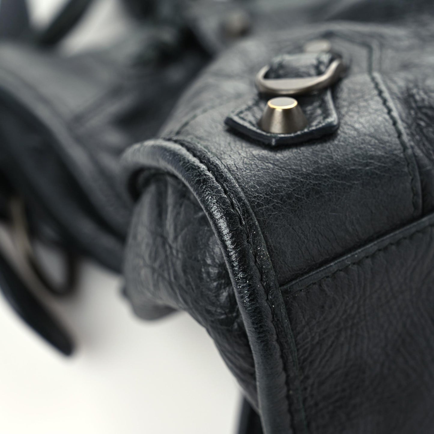 Agneau Classic Hardware City Black