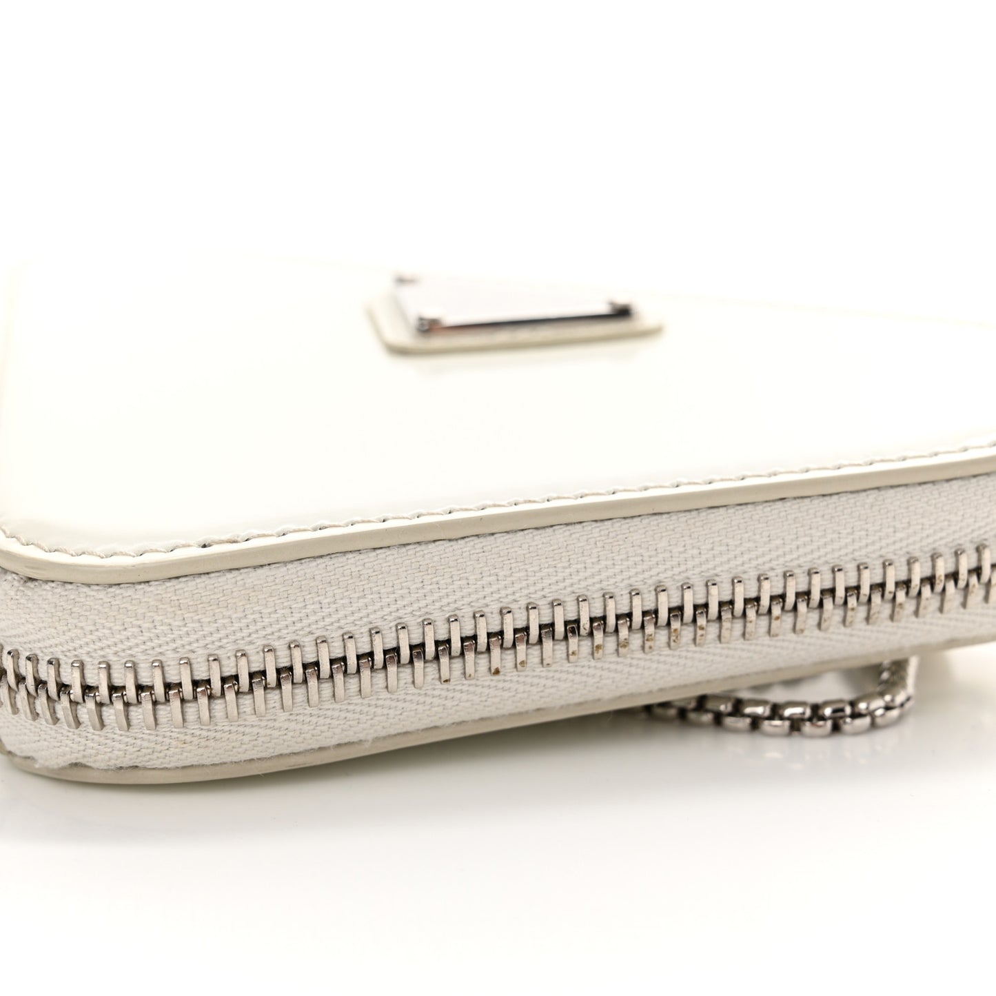 Spazzolato Mini Triangle Chain Crossbody Pouch White