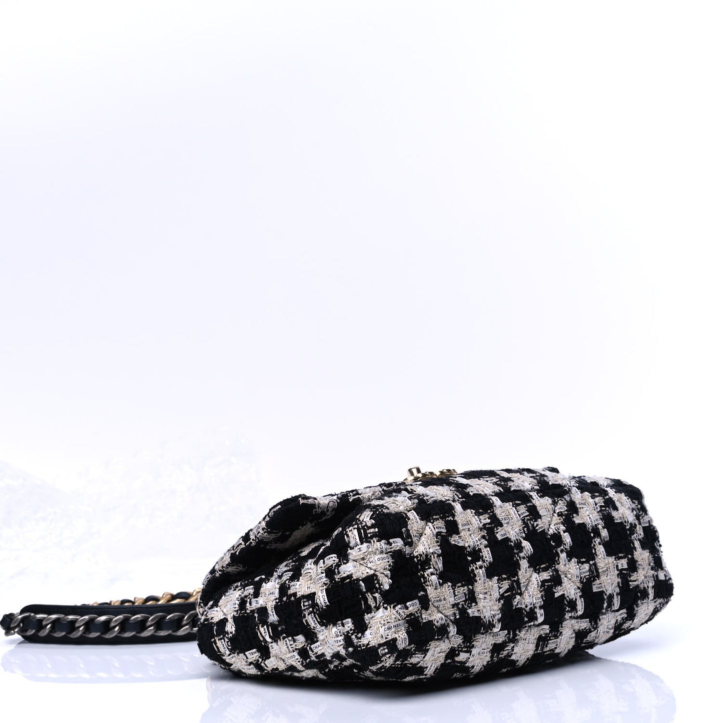 Tweed Quilted Medium Chanel 19 Flap Black Ecru White