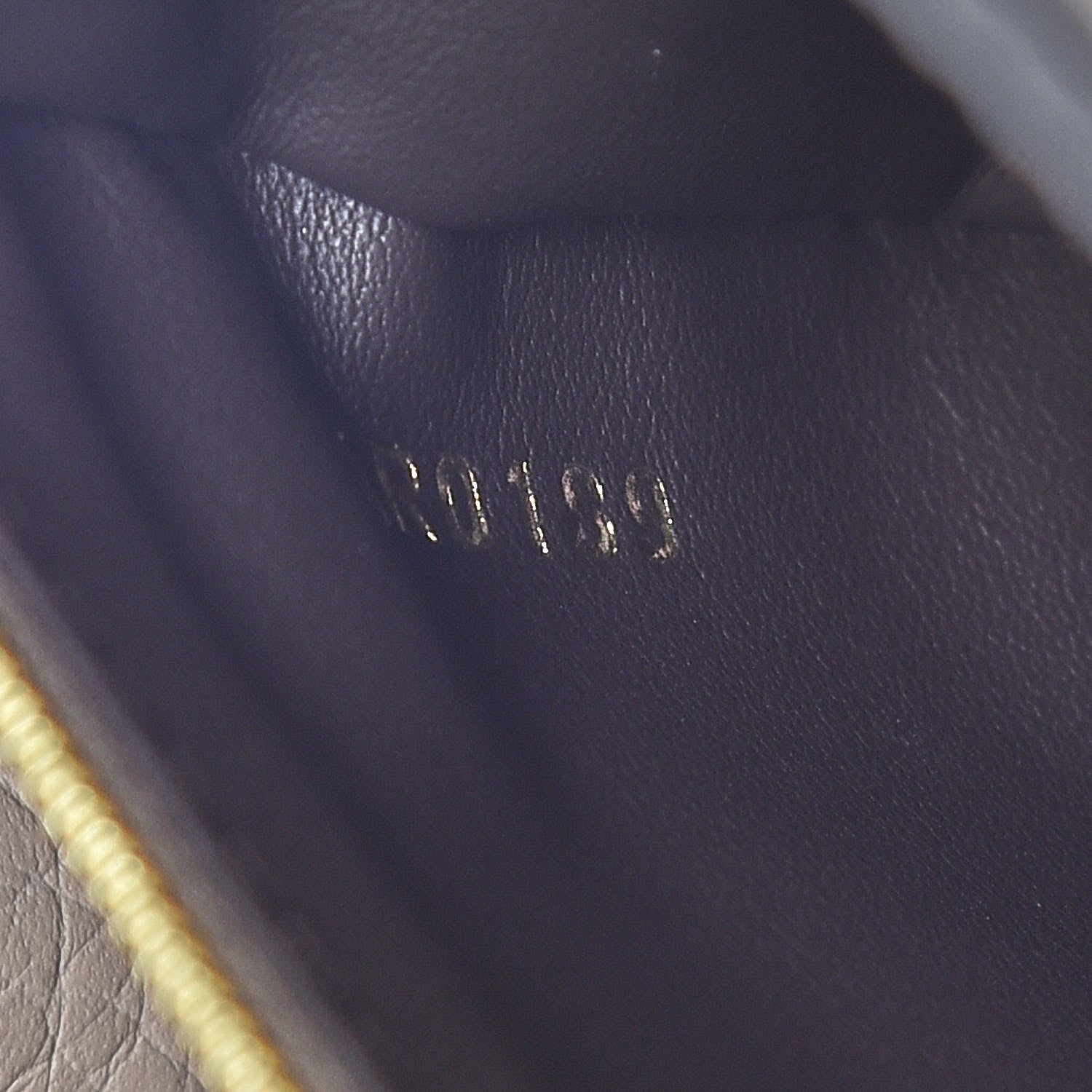 Louis Vuitton Taurillon Capucines BB Galet 8 of 9