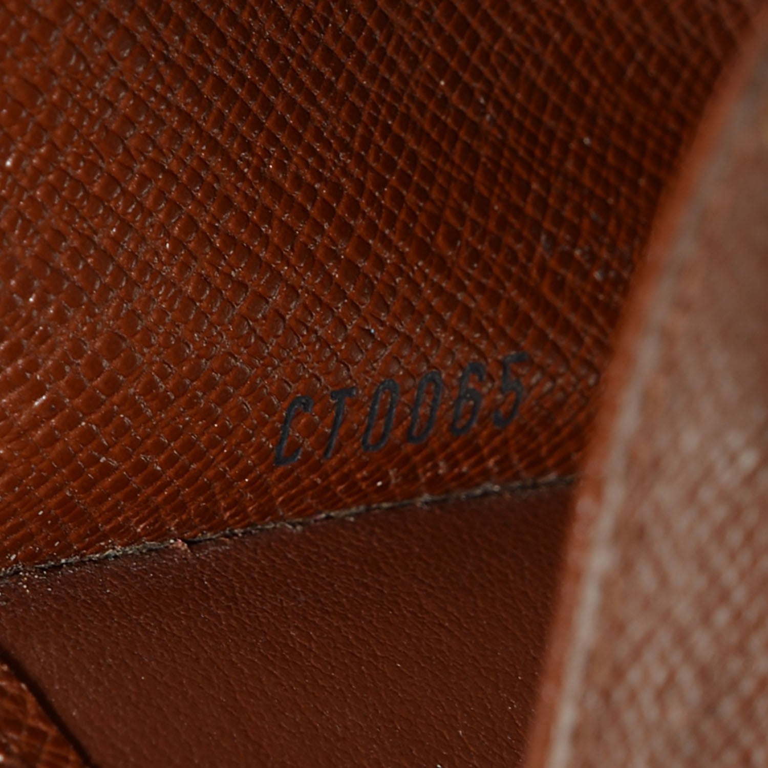 Louis Vuitton Monogram 6 Key Multicles Holder 7 of 7