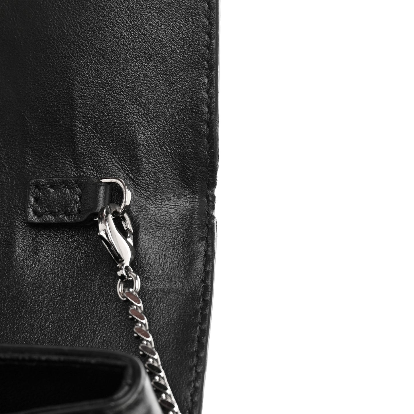 Vitello Virtus Chain Clutch Black