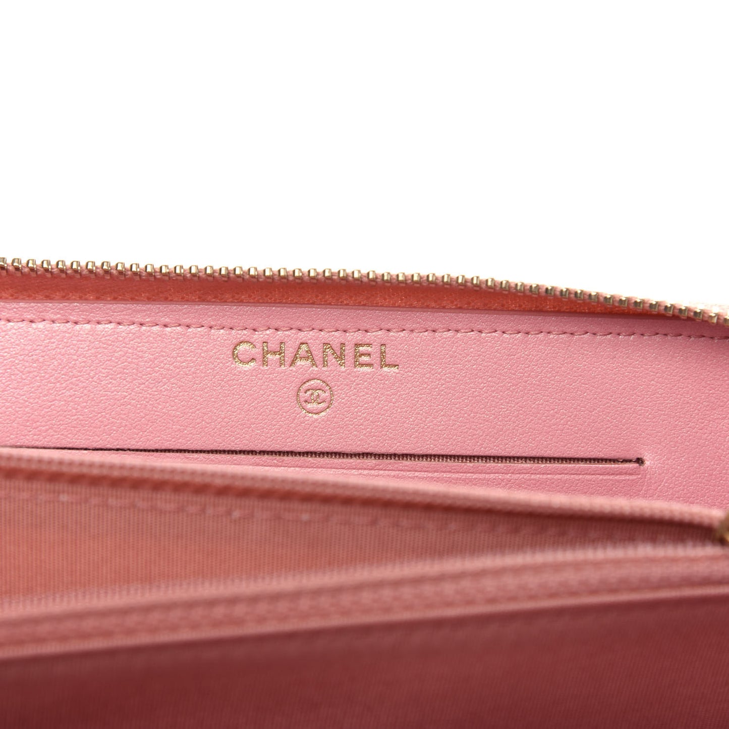 Iridescent Caviar Quilted Medium Zip Around Wallet Pink