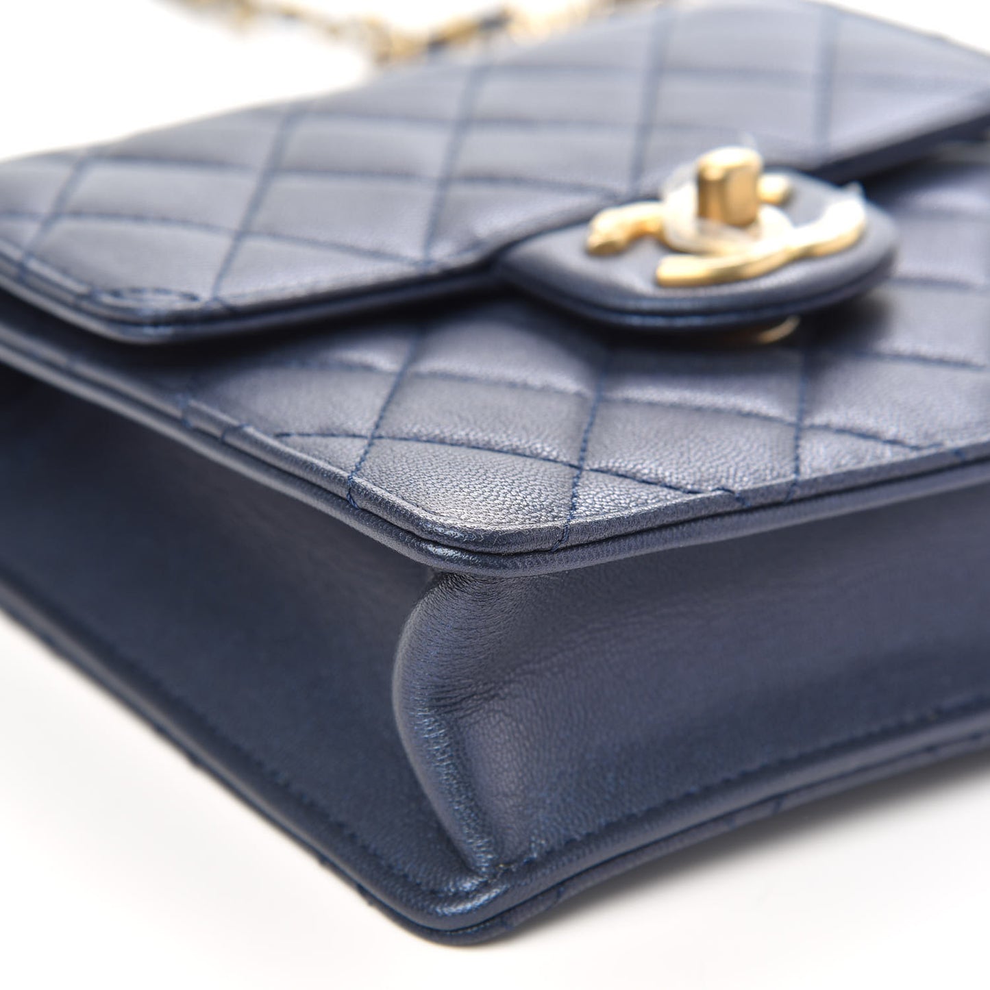 Iridescent Lambskin Quilted Chic Pearls Flap Navy Blue