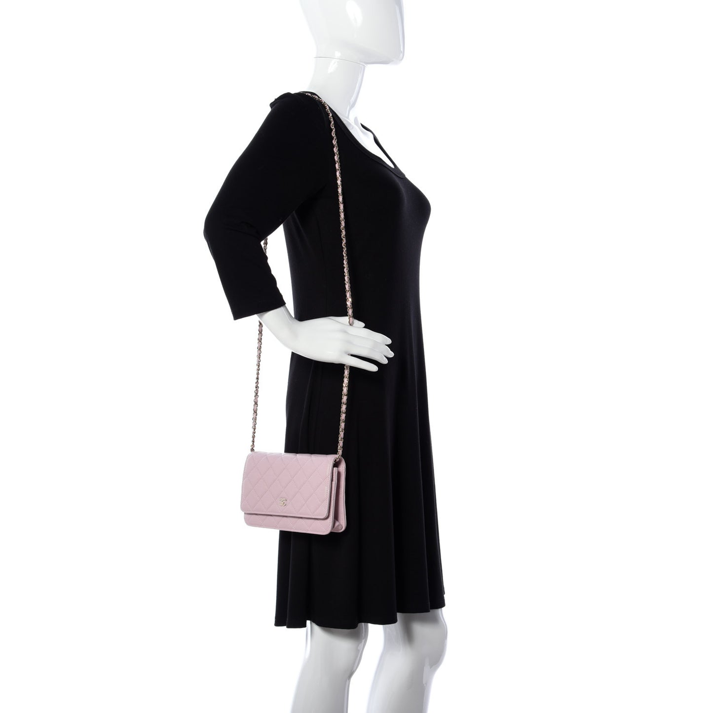 Caviar Quilted Wallet On Chain WOC Light Pink