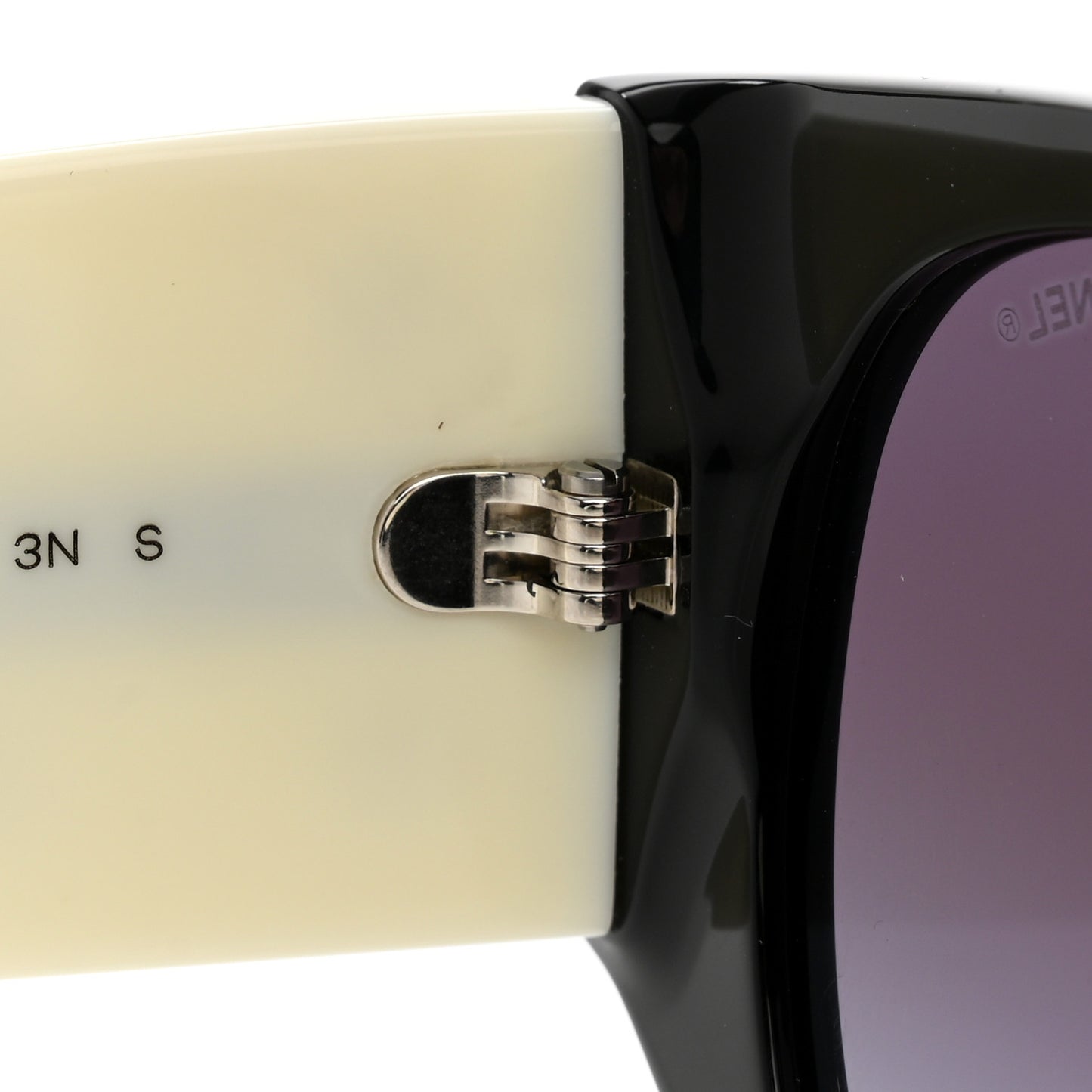 Acetate Quilted CC Pilot Sunglasses 71465 White Black