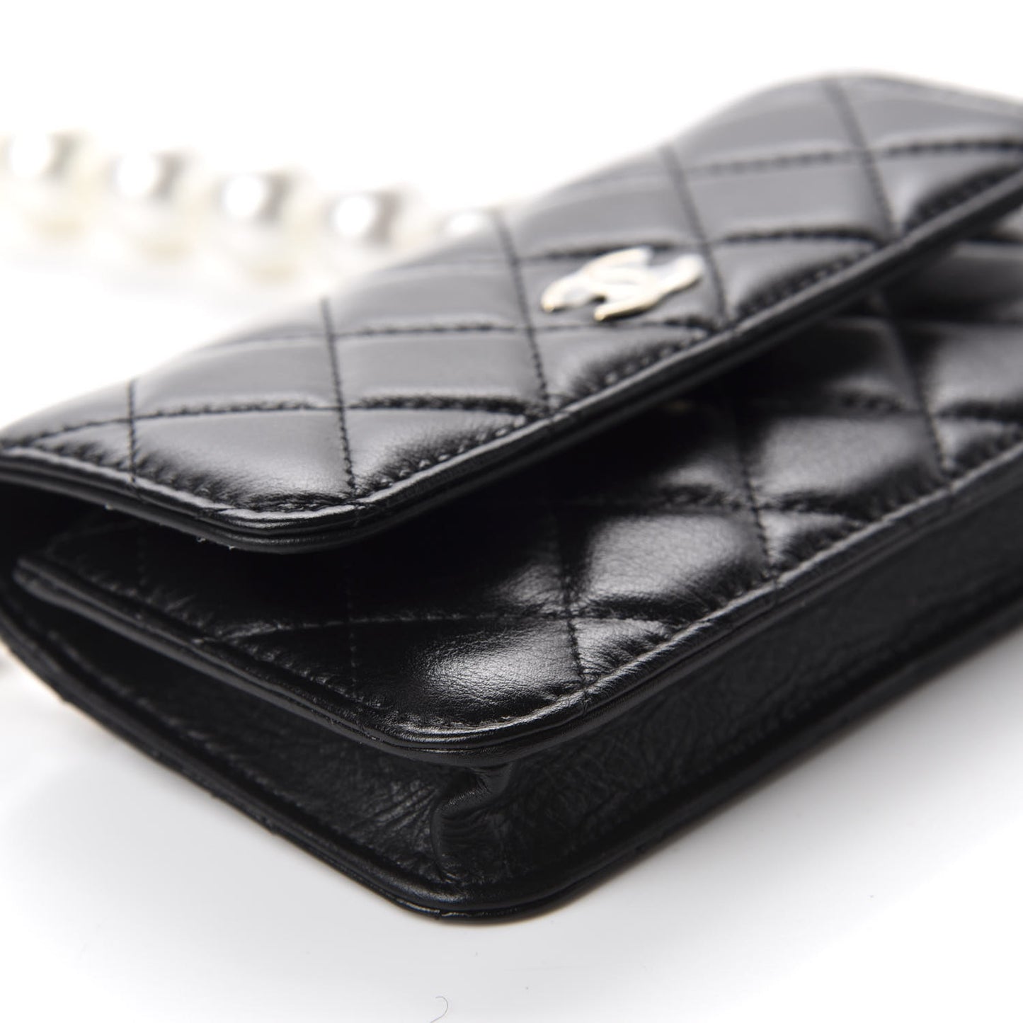 Calfskin Quilted Maxi Pearls Clutch With Chain Black