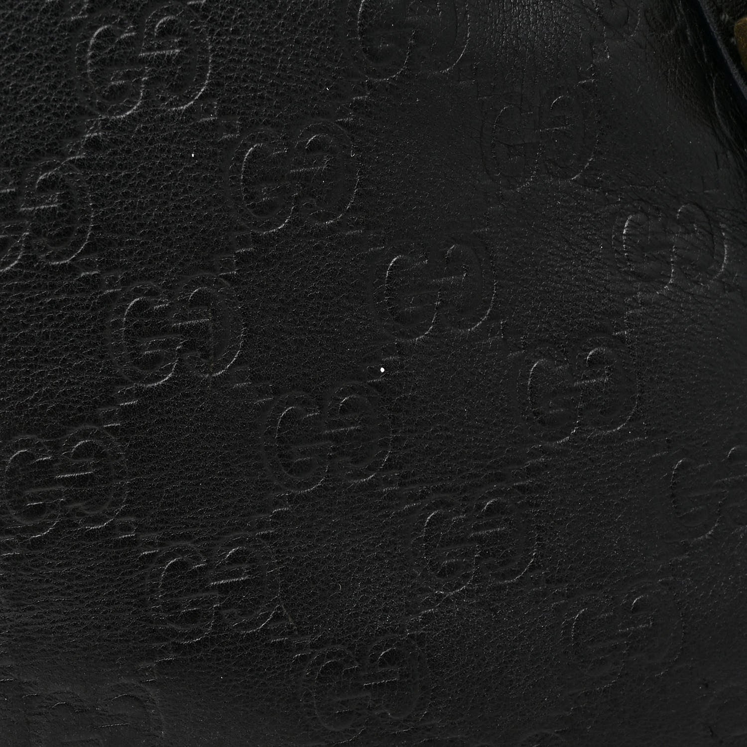 Gucci Guccissima Small Pelham Shoulder Bag Black 18 of 20