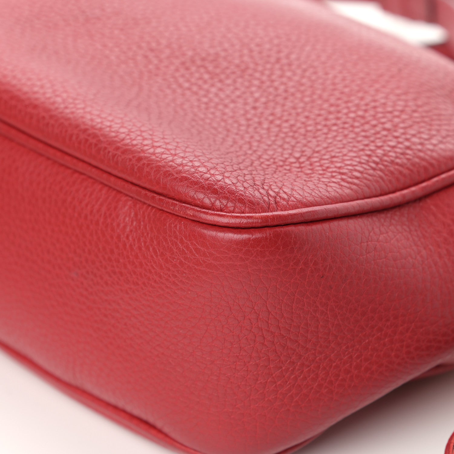 Gucci Pebbled Calfskin Small Soho Disco Bag Tabasco Red 11 of 21