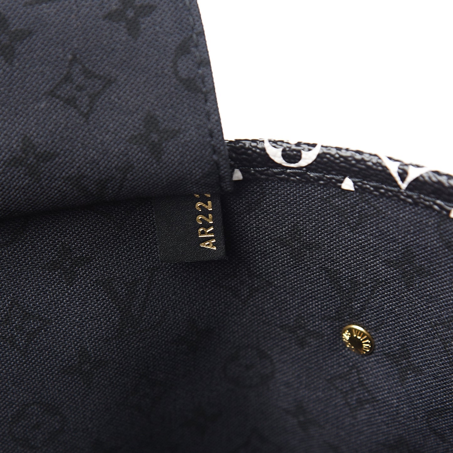 Monogram Giant Crafty Neverfull MM Creme Rouge Black