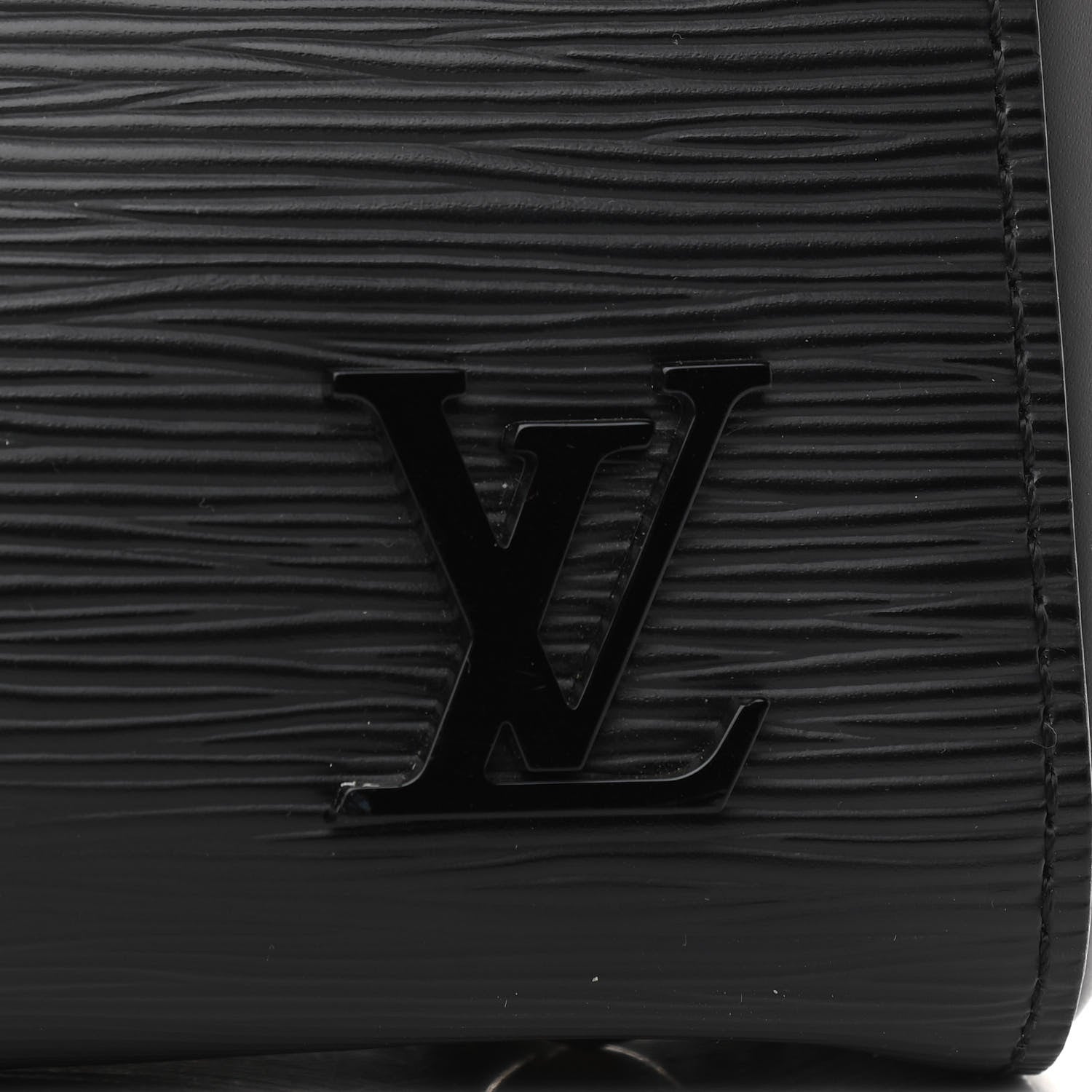 Louis Vuitton Epi Cluny BB Black 7 of 9