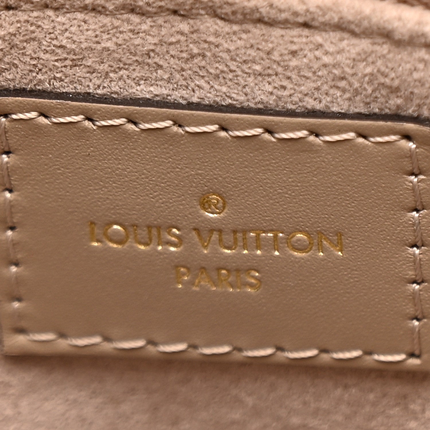 Louis Vuitton Empreinte Monogram Giant Onthego MM Tourterelle 6 of 9
