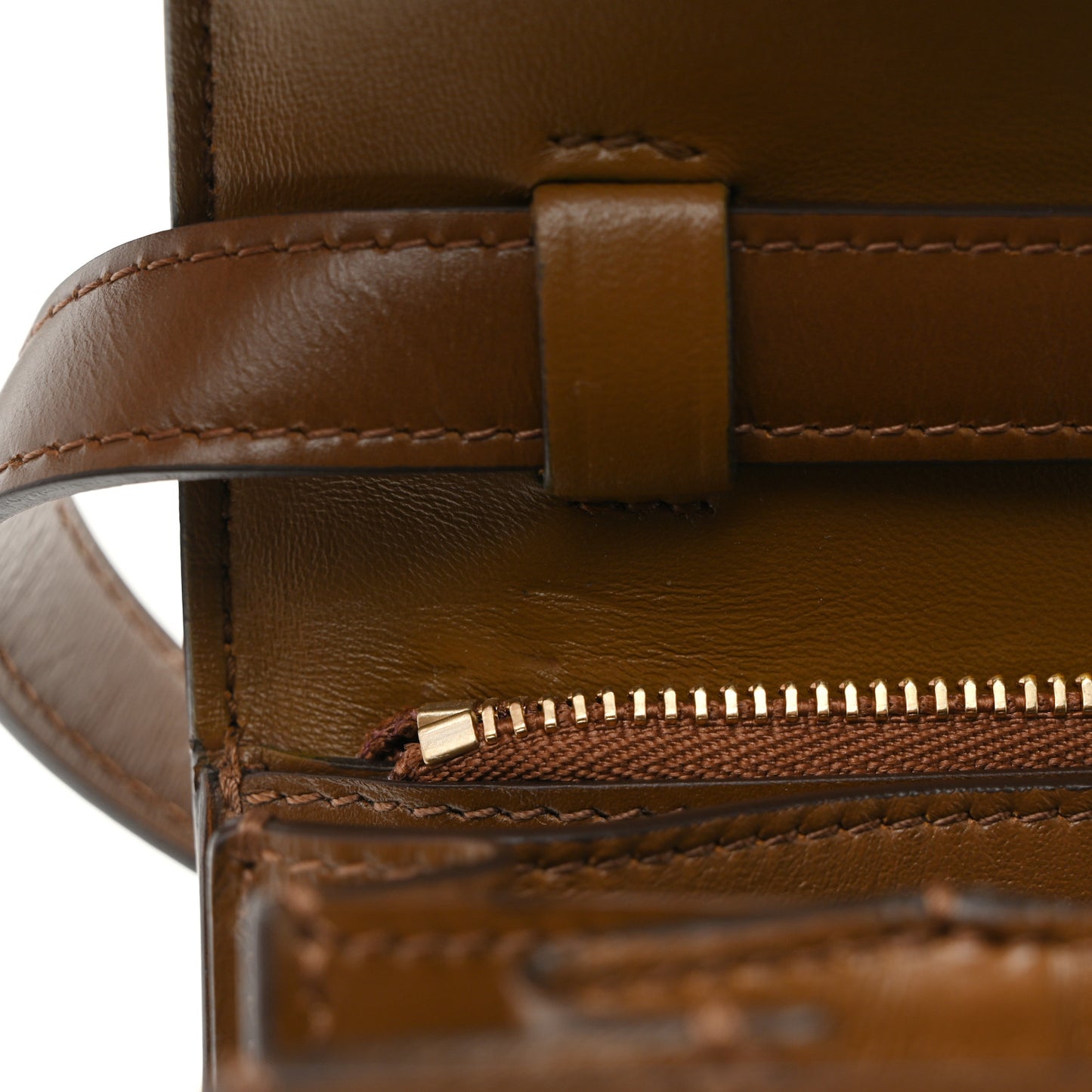 Box Calfskin Medium Classic Box Flap Bag Light Camel