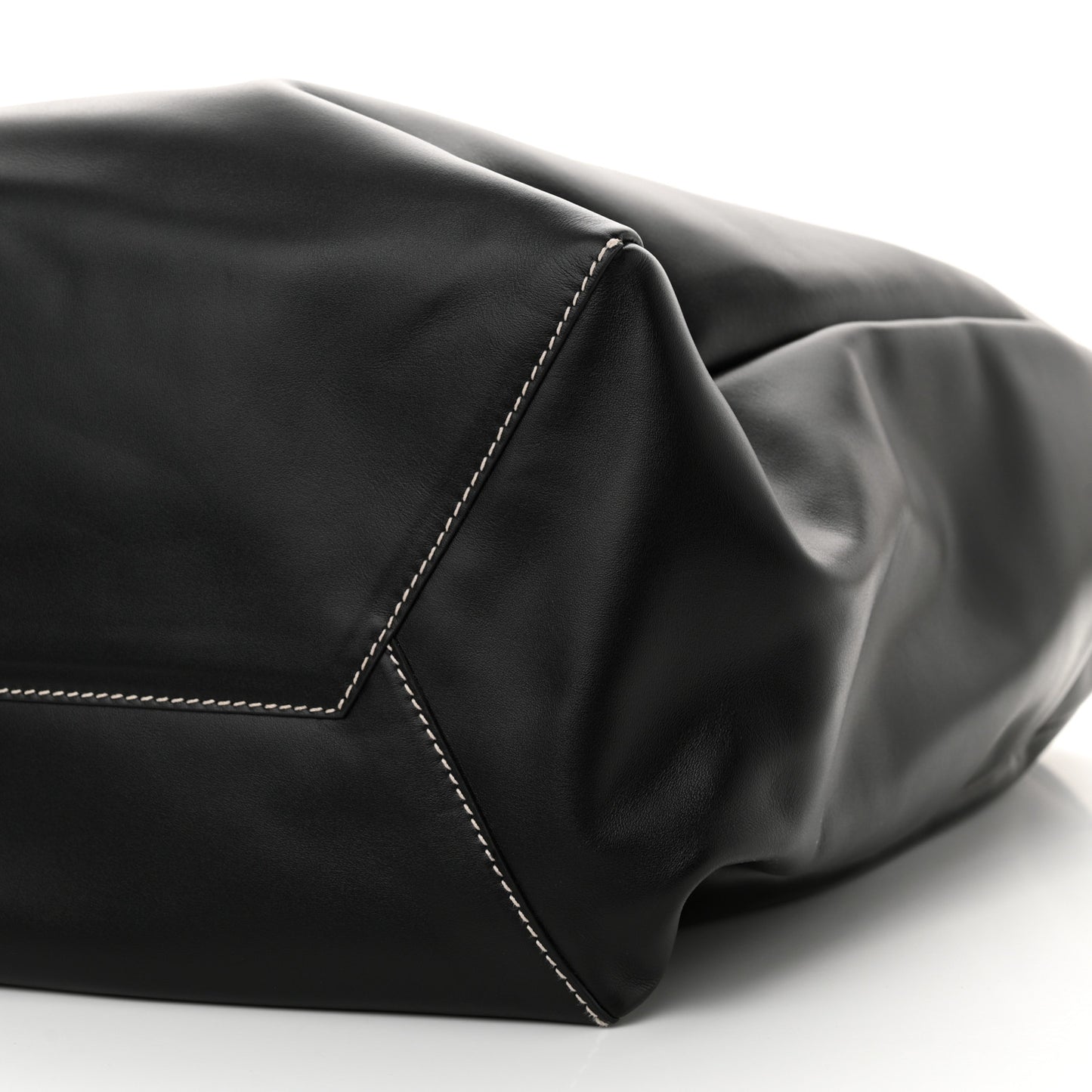 Soft Calf Softy Large Ivy Tote Bag Black