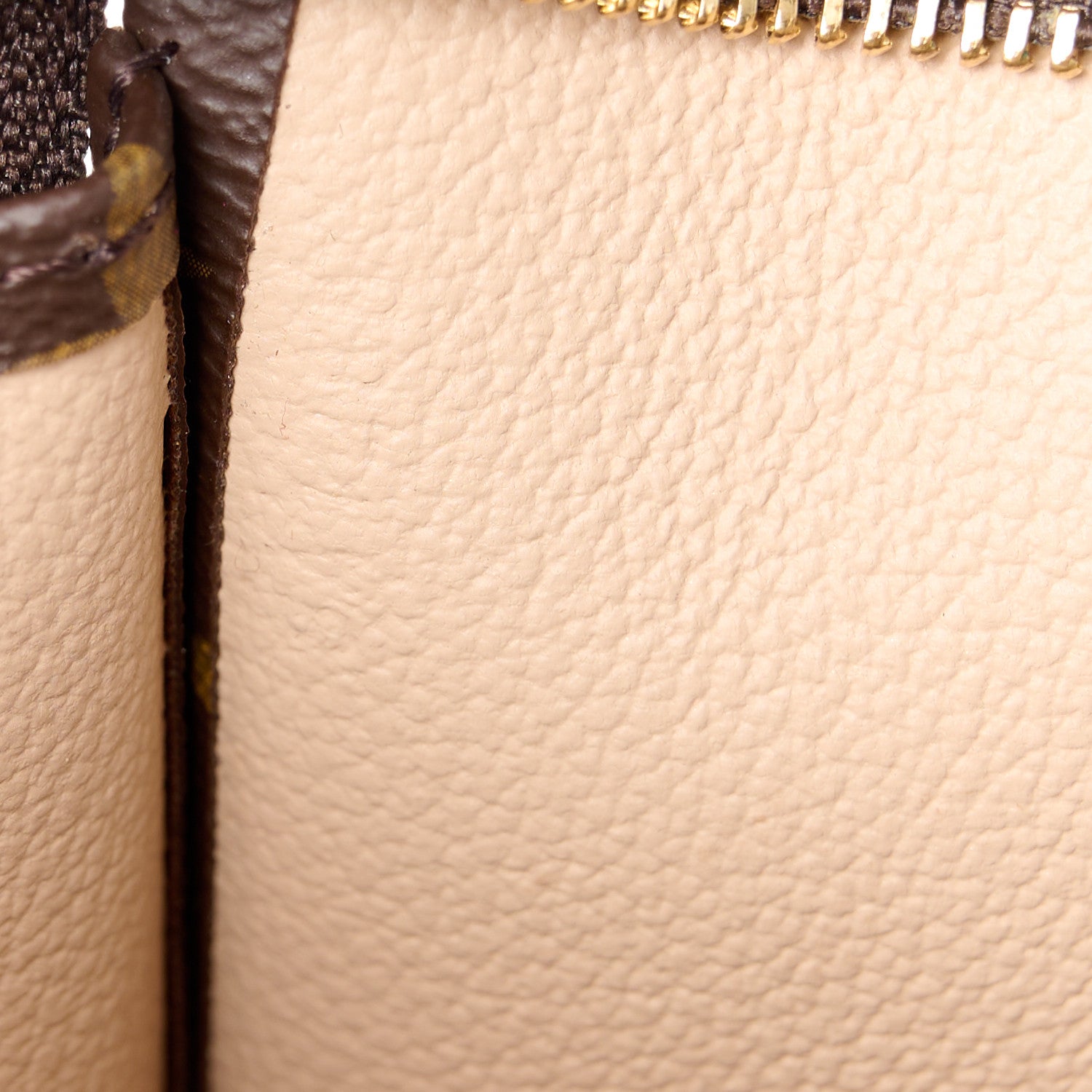 Louis Vuitton Monogram Toiletry Pouch 26 7 of 11